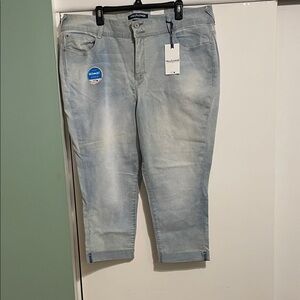 Women’s nwt cropped jeans